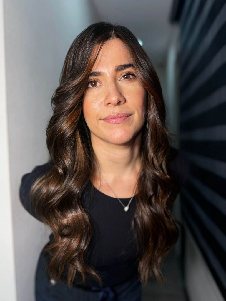 Balayage castaño — resultado en clienta de Faith Salon by Zuly